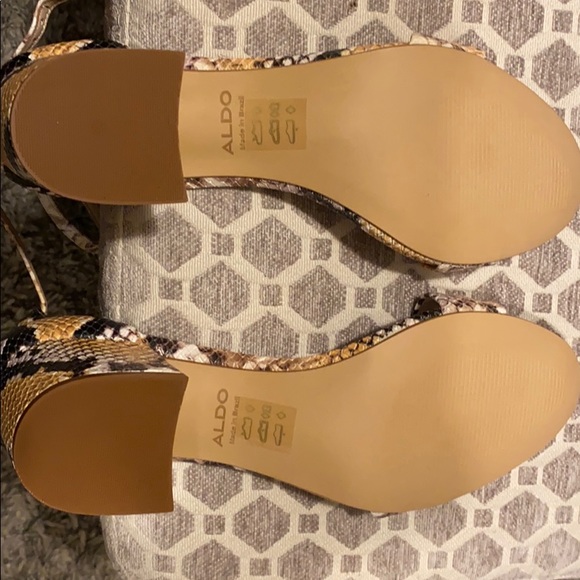 Aldo size 8.5 NEVER WORN - Picture 3 of 3